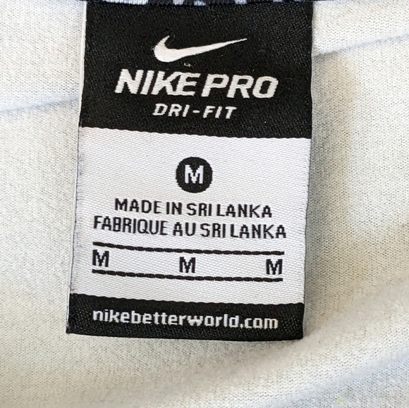 𝅺NIKE Pro women's dark gray, black & white dri fit half zip jacket Size Medium - Picture 3 of 4